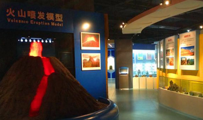 江西地质博物馆火山喷发模型