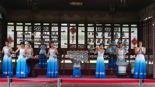 景德镇陶瓷民俗博物馆瓷乐演奏